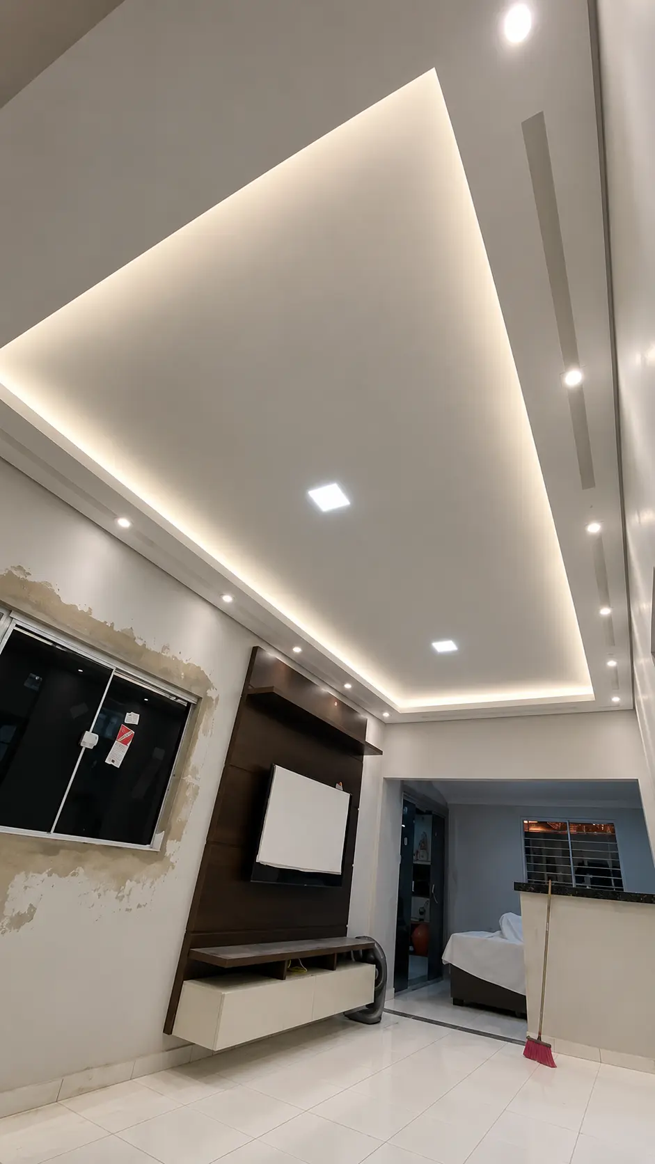 Acabamento em gesso e iluminação em Jlle